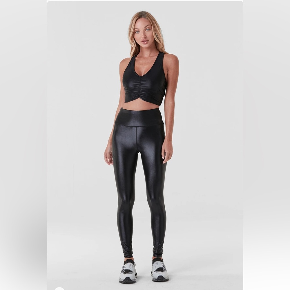 Noli Yoga Liquid Leggings NWT